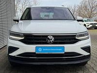 Gebraucht VW Tiguan Active 131 PS (96 kW) 2022 Pure white SUV