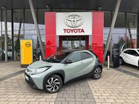 Neu Toyota Aygo X 72 PS (52 kW) 2025 Urban khaki / black mica SUV
