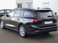Gebraucht Ford Focus Cool & Connect 125 PS (91 kW) 2022 Schwarz Limousine