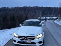 Gebraucht Mercedes C220 Avantgarde 194 PS (142 kW) 2019 Weiß Limousine