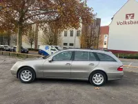 Gebraucht Mercedes E220 150 PS (110 kW) 2004 Cubanitsilber  metallic Kombi
