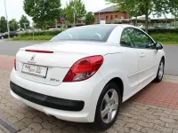 Gebraucht Peugeot 207 CC Active 120 PS (88 kW) 2012 Weiß Cabrio