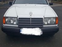 Gebraucht Mercedes 200 72 PS (52 kW) 1986 Weiß Limousine