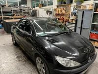 Gebraucht Peugeot 206 CC 110 PS (80 kW) 2001 Schwarz Cabrio