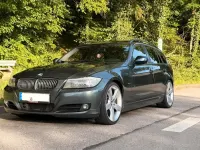 Gebraucht BMW 330 453 PS (333 kW) 2009 Grün Kombi