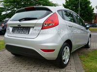Gebraucht Ford Fiesta Trend 82 PS (60 kW) 2012 Silber metallic Kleinwagen