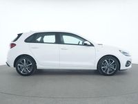 Gebraucht Hyundai i30 160 PS (117 kW) 2023 Atlas white Limousine