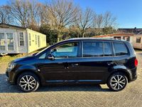 Gebraucht VW Touran Business 105 PS (77 kW) 2014 Schwarz Van / Kleinbus