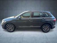 Gebraucht VW Tiguan Life 150 PS (110 kW) 2023 Grau SUV