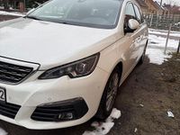 Gebraucht Peugeot 308 SW 120 PS (88 kW) 2018 Weiß Kombi