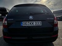 Gebraucht Skoda Octavia Elegance 150 PS (110 kW) 2014 Schwarz Kleinwagen