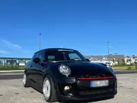Usata Mini ONE 102 CV (75 kW) 2018 Nero Utilitaria