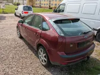 Gebraucht Ford Focus Ghia 101 PS (74 kW) 2004 Rot Limousine