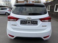 Gebraucht Hyundai ix20 Classic 90 PS (66 kW) 2011 Weiß Kleinwagen