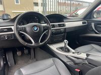 Gebraucht BMW 320 170 PS (125 kW) 2008 Schwarz Limousine