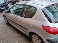 Gebraucht Peugeot 206 60 PS (44 kW) 2003 Silber Kleinwagen