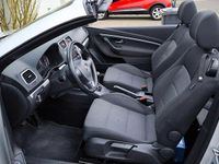 Usata VW Eos 140 CV (102 kW) 2012 Argento Cabrio