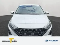 Gebraucht Hyundai i20 Trend 101 PS (74 kW) 2024 Weiß Kleinwagen