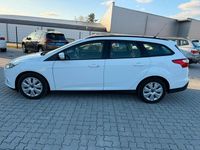 Gebraucht Ford Focus Trend 101 PS (74 kW) 2014 Weiß Kombi