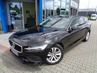 Gebraucht Volvo V60 Momentum 197 PS (144 kW) 2021 Schwarz Kombi