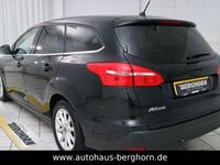 Gebraucht Ford Focus Titanium 125 PS (91 kW) 2017 Schwarz Kombi
