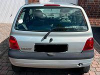 Second-hand Renault Twingo 75 CP (55 kW) 2001 Gri Hatchback