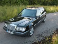 Gebraucht Mercedes 300 110 PS (80 kW) 1992 Schwarz Limousine