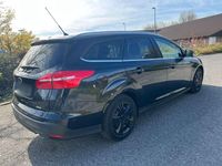 Second-hand Ford Focus ST-Line 150 CP (110 kW) 2017 Negru Break