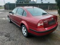 Usata VW Passat 101 CV (74 kW) 2003 Rosso Berlina
