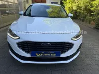 Gebraucht Ford Focus 125 PS (91 kW) 2022 Frozen white Kombi