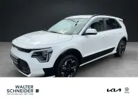 Gebraucht Kia e-Niro Inspiration 150 kW (204 PS) 2024 Snow white pearl (metallic) SUV