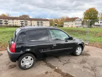 Gebraucht Renault Clio II 58 PS (42 kW) 2000 Schwarz Kleinwagen