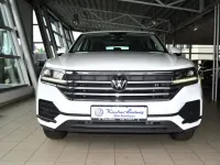 Gebraucht VW Touareg 231 PS (169 kW) 2022 Pure white SUV