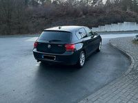 Gebraucht BMW 118 143 PS (105 kW) 2013 Schwarz Kleinwagen