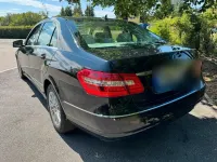 Gebraucht Mercedes E250 204 PS (150 kW) 2010 Schwarz Limousine