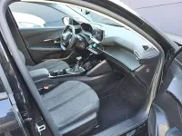 Gebraucht Peugeot 208 Allure 101 PS (74 kW) 2024 Schwarz perla nera/typ aussenv Kleinwagen