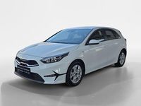 Neu Kia Ceed Comfort 140 PS (102 kW) 2025 Carraraweiss Kleinwagen