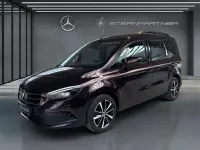 Gebraucht Mercedes T180 Progressive 116 PS (85 kW) 2024 Rubellitrot metallic Van / Kleinbus