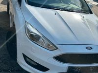 Gebraucht Ford Focus 150 PS (110 kW) 2015 Weiß Kleinwagen