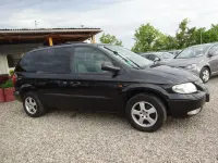 Usado Chrysler Voyager 143 CV (105 kW) 2003 Negro Monovolumen