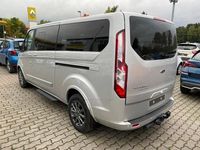 Gebraucht Ford Tourneo Titanium 96 PS (70 kW) 2022 Silber Van / Kleinbus