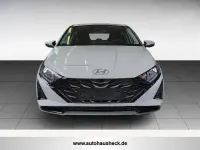 Gebraucht Hyundai i20 Trend 101 PS (74 kW) 2025 Weiß Kleinwagen
