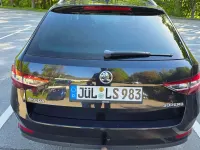 Gebraucht Skoda Superb SportLine 179 PS (131 kW) 2018 Schwarz Kombi