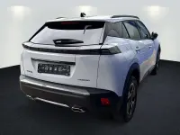 Gebraucht Peugeot 2008 Allure 136 PS (100 kW) 2025 Weiss/typ aussenverkleidung me SUV