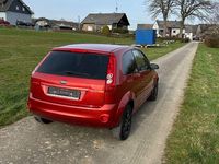 Gebraucht Ford Fiesta Ambiente 80 PS (58 kW) 2008 Rot Kleinwagen