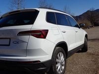 Gebraucht Skoda Karoq 150 PS (110 kW) 2023 Weiß SUV