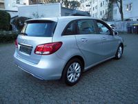 Gebraucht Mercedes B180 122 PS (89 kW) 2017 Polarsilber  metalliclack Van / Kleinbus