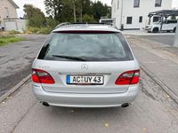 Gebraucht Mercedes E230 204 PS (150 kW) 2007 Silber Limousine