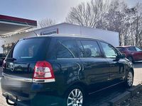 Gebraucht Opel Zafira 125 PS (91 kW) 2011 Schwarz Van / Kleinbus