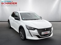 Gebraucht Peugeot e-208 Allure 100 kW (136 PS) 2023 Weiß Kleinwagen